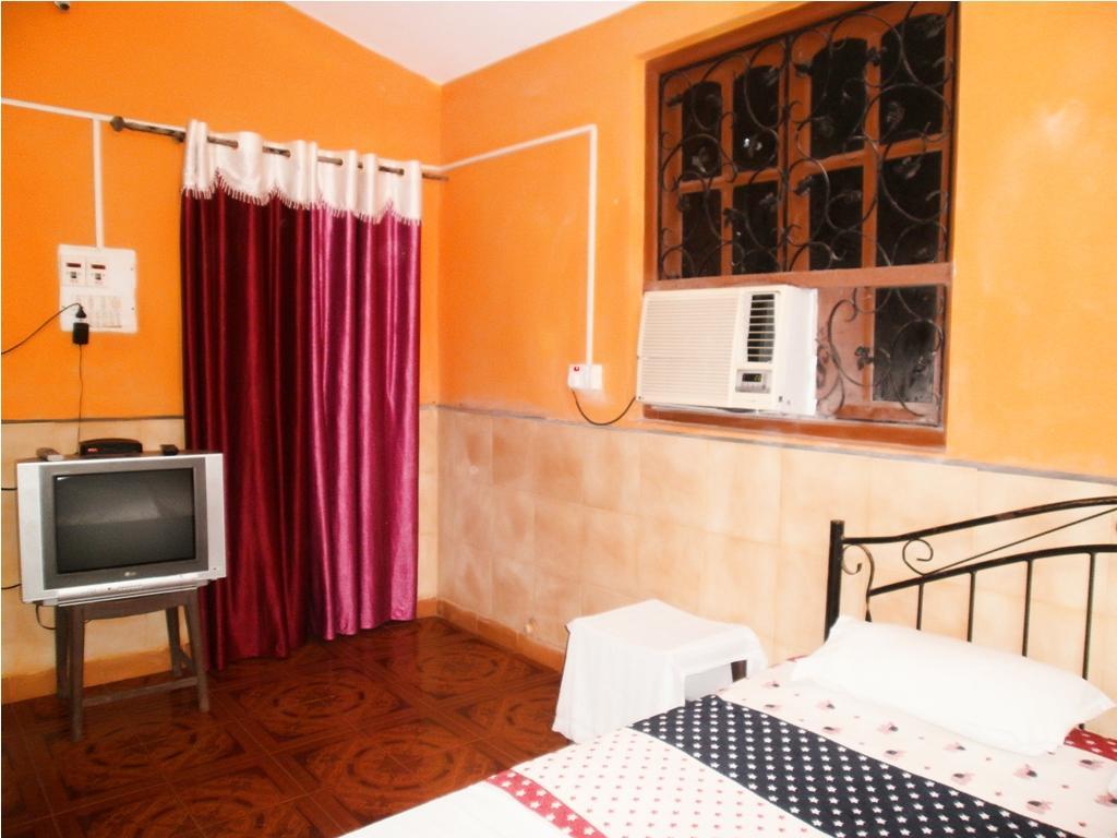 Yellow House Hotel Calangute Exterior foto